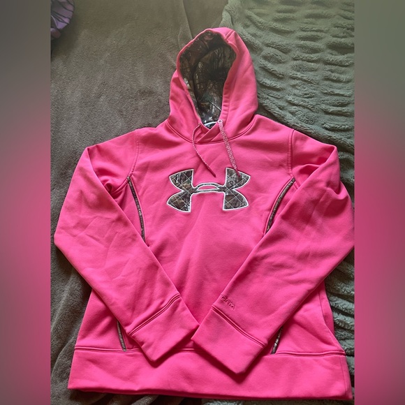 Medium Under Armour hoodie - Picture 1 of 3